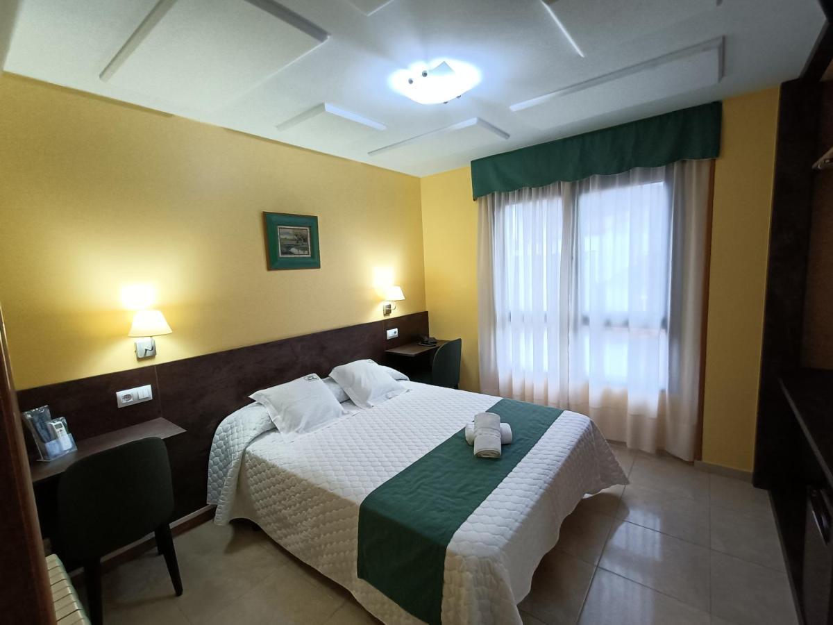 Hotel Casa Benilde Palas de Rei Buitenkant foto