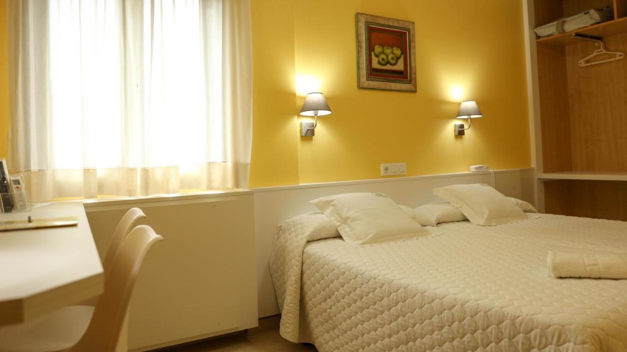 Hotel Casa Benilde Palas de Rei Buitenkant foto
